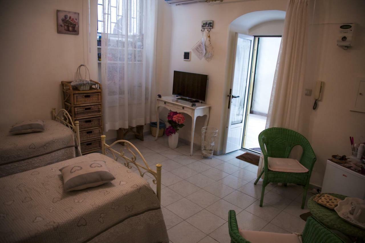 B&B Paradiso San Vincenzo มอลเฟตตา ภายนอก รูปภาพ